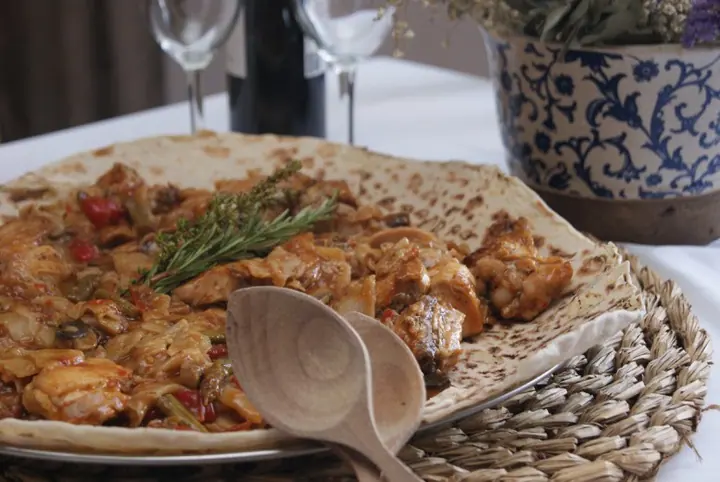 Plato de cocina casera tradicional de El Romeral